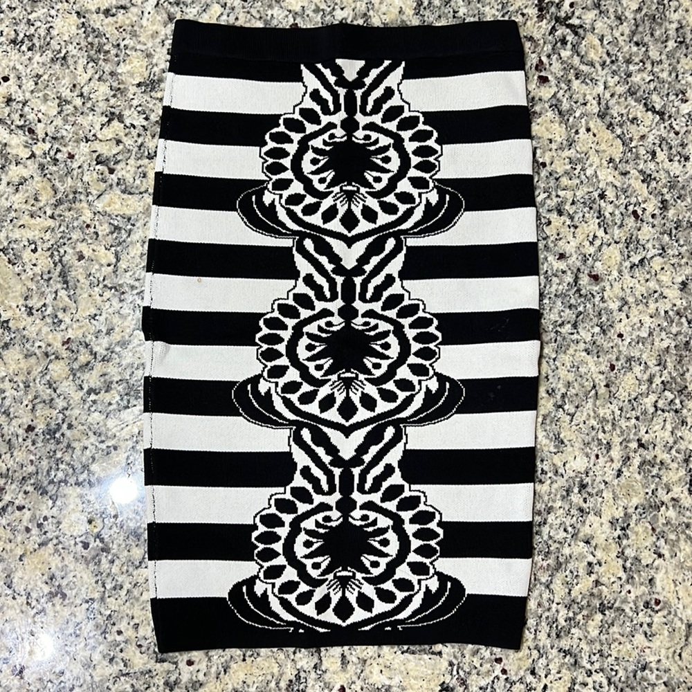 Black and white stripe bandage skirt Size S